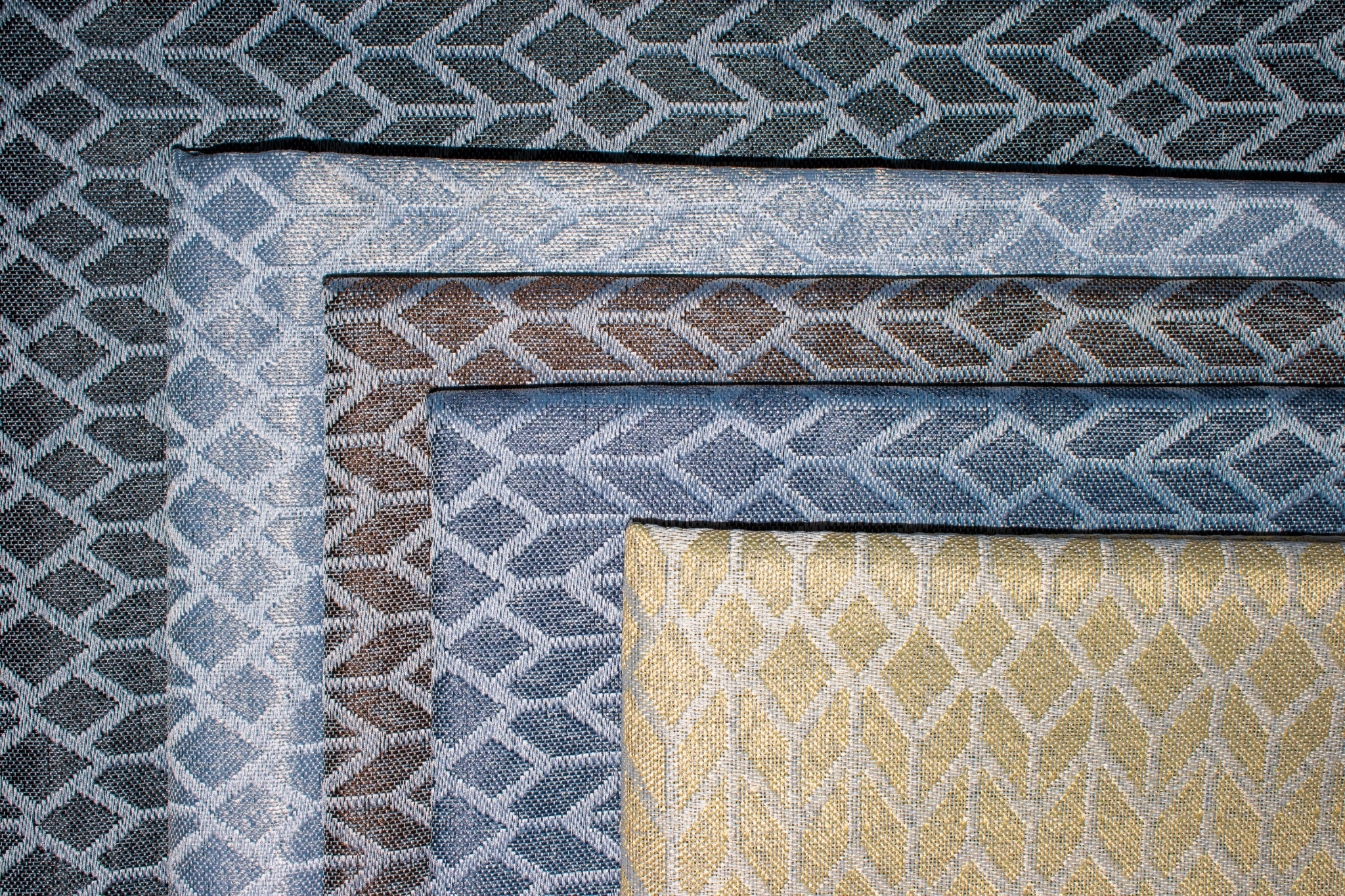 Geometric jacquard fabric